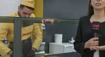 Lahmacunu Solladı, İnternetten En Çok Sipariş Edilen Yemek Oldu